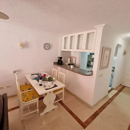 Apartment In Playa De Americas Mit Terrasse Playa de las Americas (Tenerife)